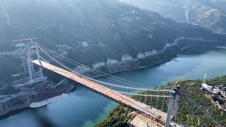 凌江飞架，来看一场绚丽的 “空中之舞”！——黑水河特大桥顺利合龙